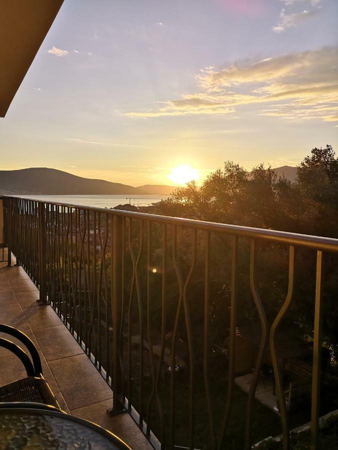 Apartment Sea&Sky Тиват Екстериор снимка