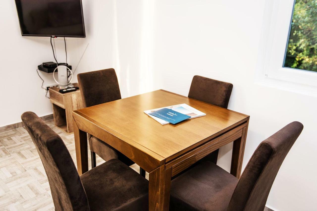 Apartment Sea&Sky Тиват Екстериор снимка